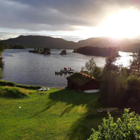 Teigen Leirstad, Feriehus Og Hytter Eikefjord Extérieur photo