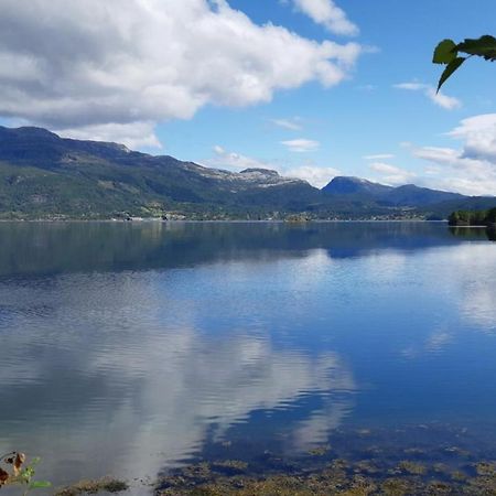 Teigen Leirstad, Feriehus Og Hytter Eikefjord Extérieur photo