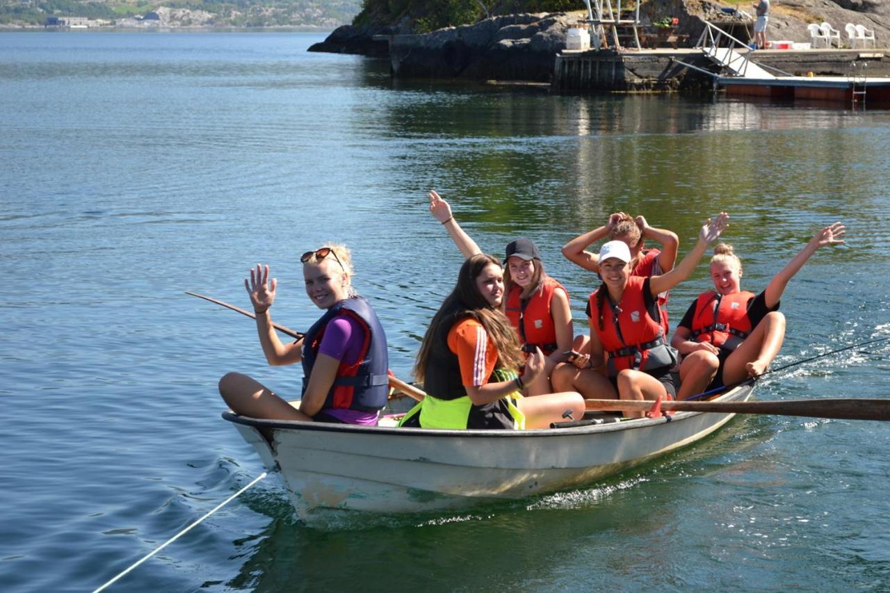 Teigen Leirstad, Feriehus Og Hytter Eikefjord Extérieur photo