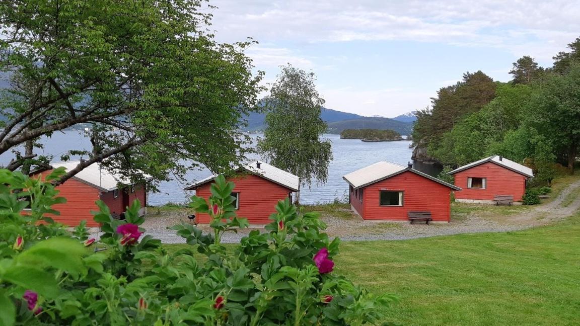 Teigen Leirstad, Feriehus Og Hytter Eikefjord Extérieur photo
